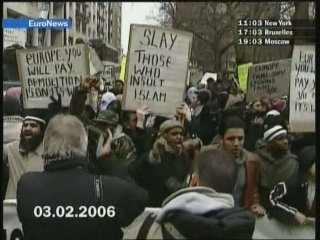 "Europe -you will pay" - prophetische Plakataufschrift islamischer Randalierer